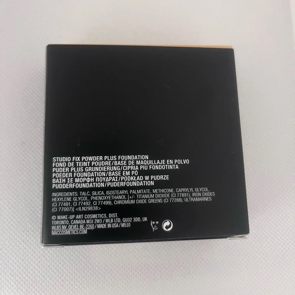 New MAC C2 Cosmetics Studio Fix Powder Plus Foundation old version - Picture 2 of 3